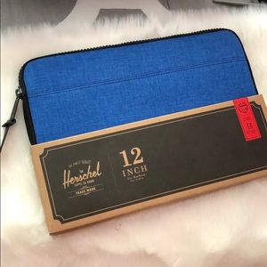 Herschel Supply Co Anchor Sleeve